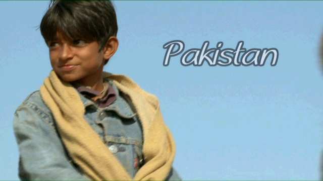 Pakistan:  Children of the Desert